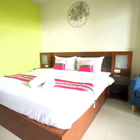 Lucky Buako Hotel Patong Exterior photo