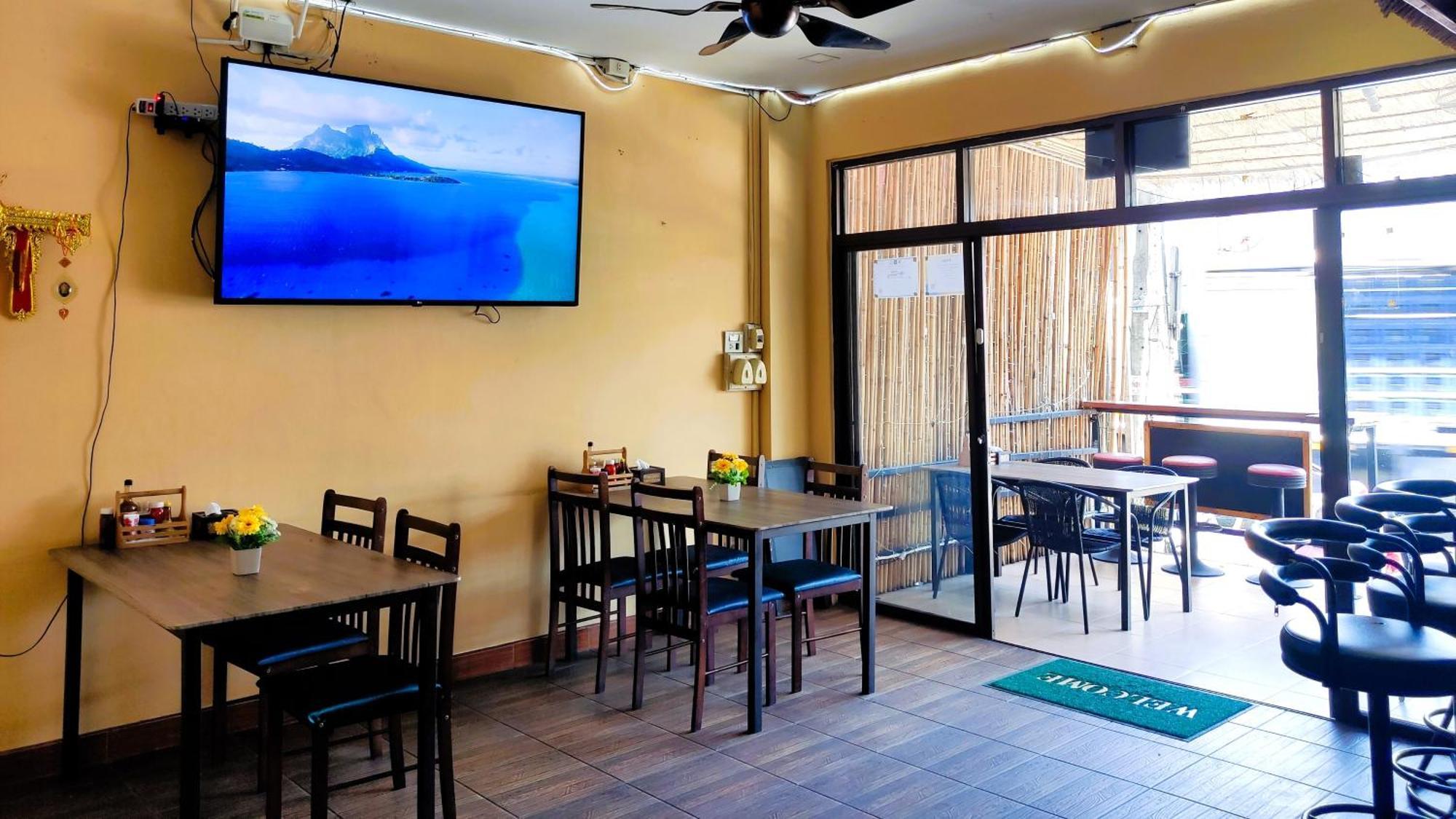 Lucky Buako Hotel Patong Exterior photo