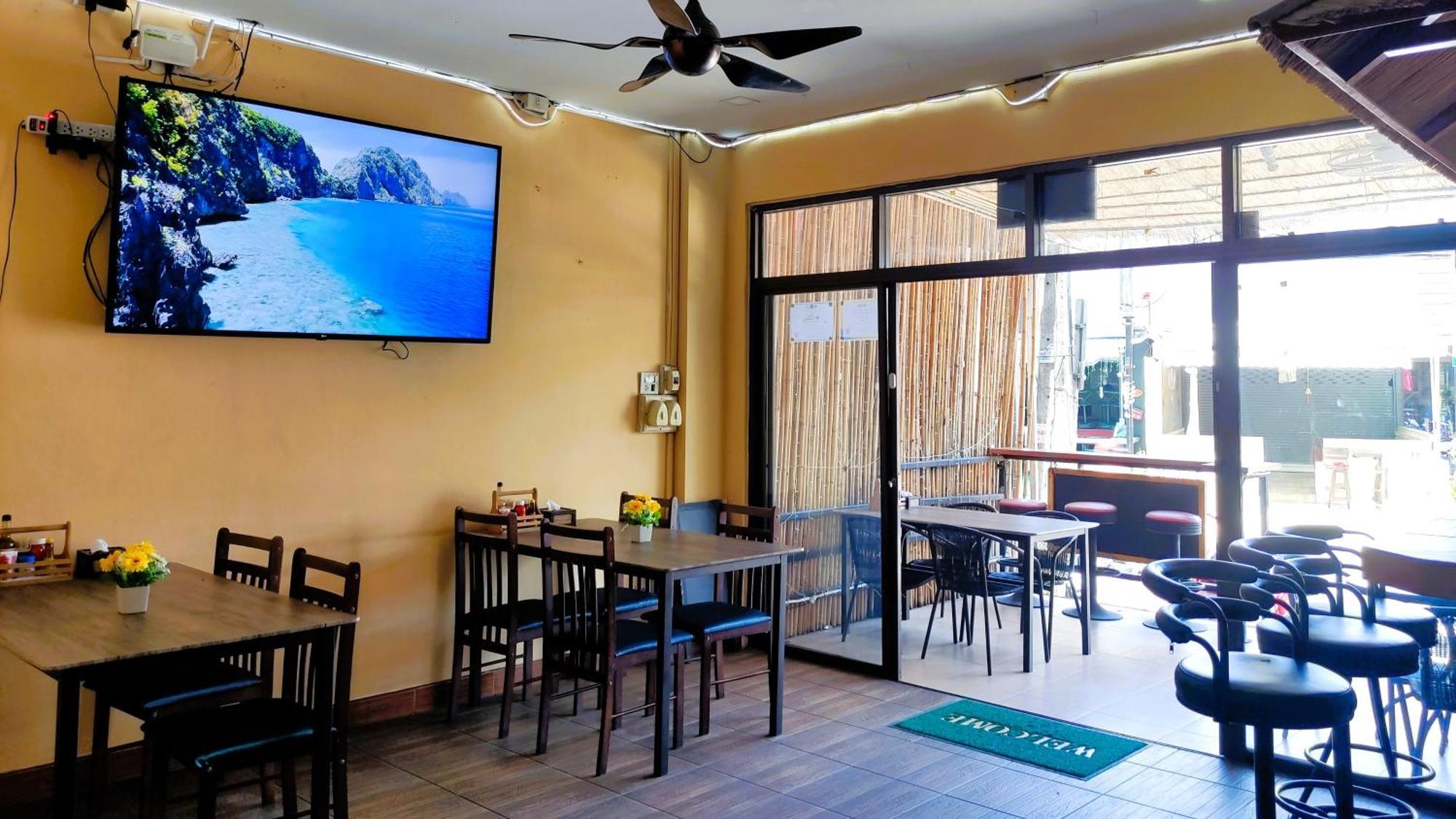Lucky Buako Hotel Patong Exterior photo
