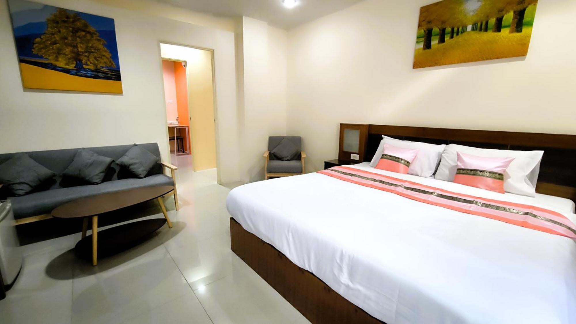 Lucky Buako Hotel Patong Exterior photo