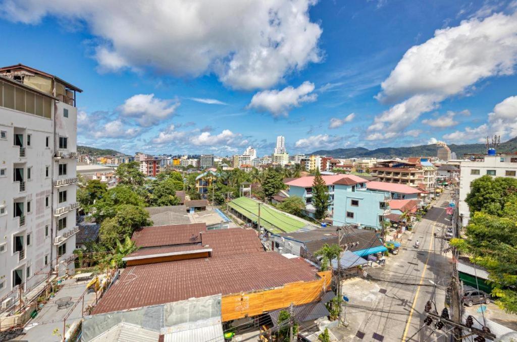 Lucky Buako Hotel Patong Exterior photo